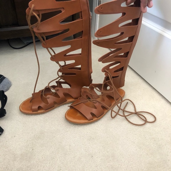 Brown gladiators - Picture 3 of 3
